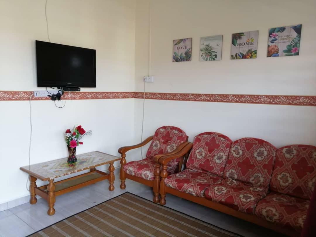 Homestay Ibu Pekan Exterior foto